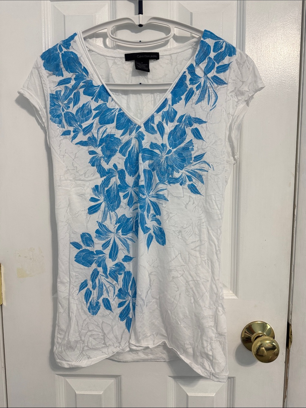 Calvin Klein top sheer pretty blue flowers